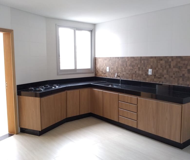 0592-Apartamento com 3 quartos sendo uma suíte